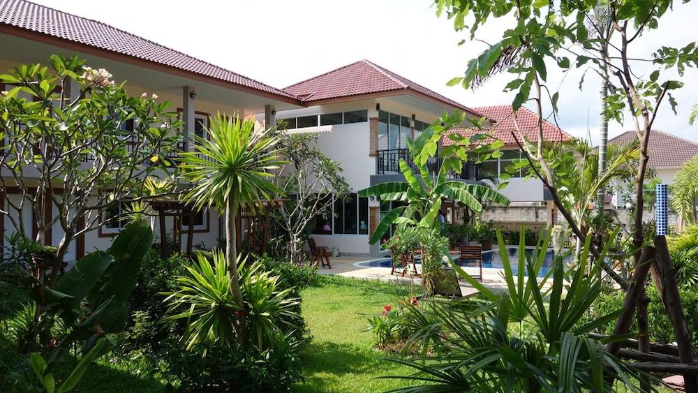 Hotel Baan Sooksiri Bangsaray Sattahip Zewnętrze zdjęcie